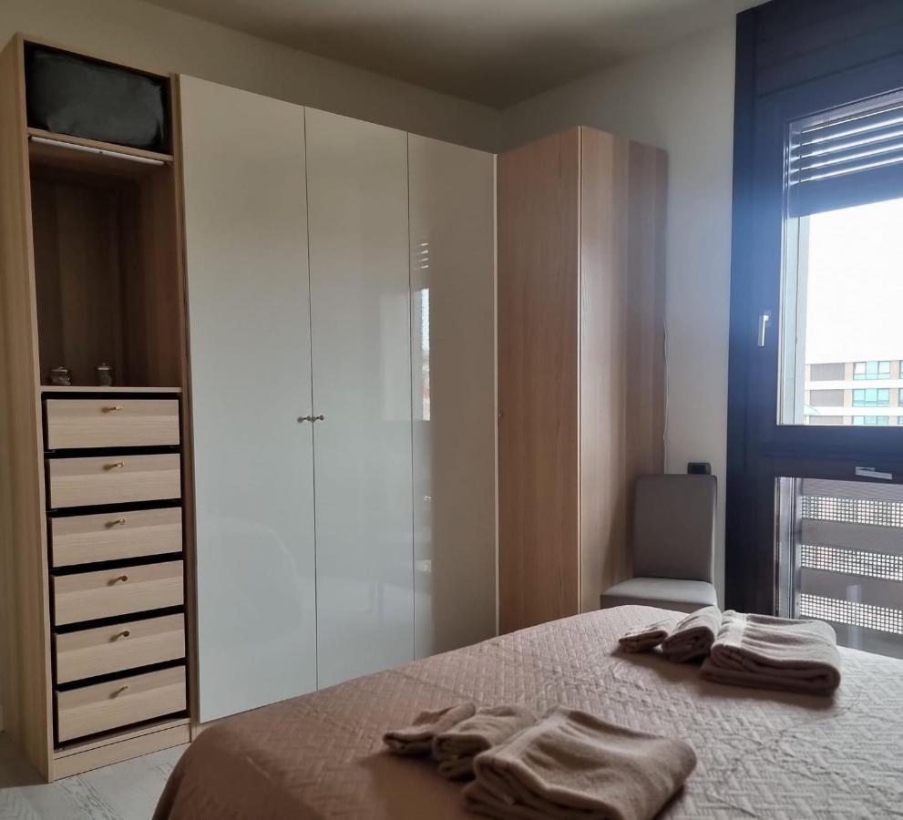 Santa Gilla Apartment Cagliari Exteriör bild
