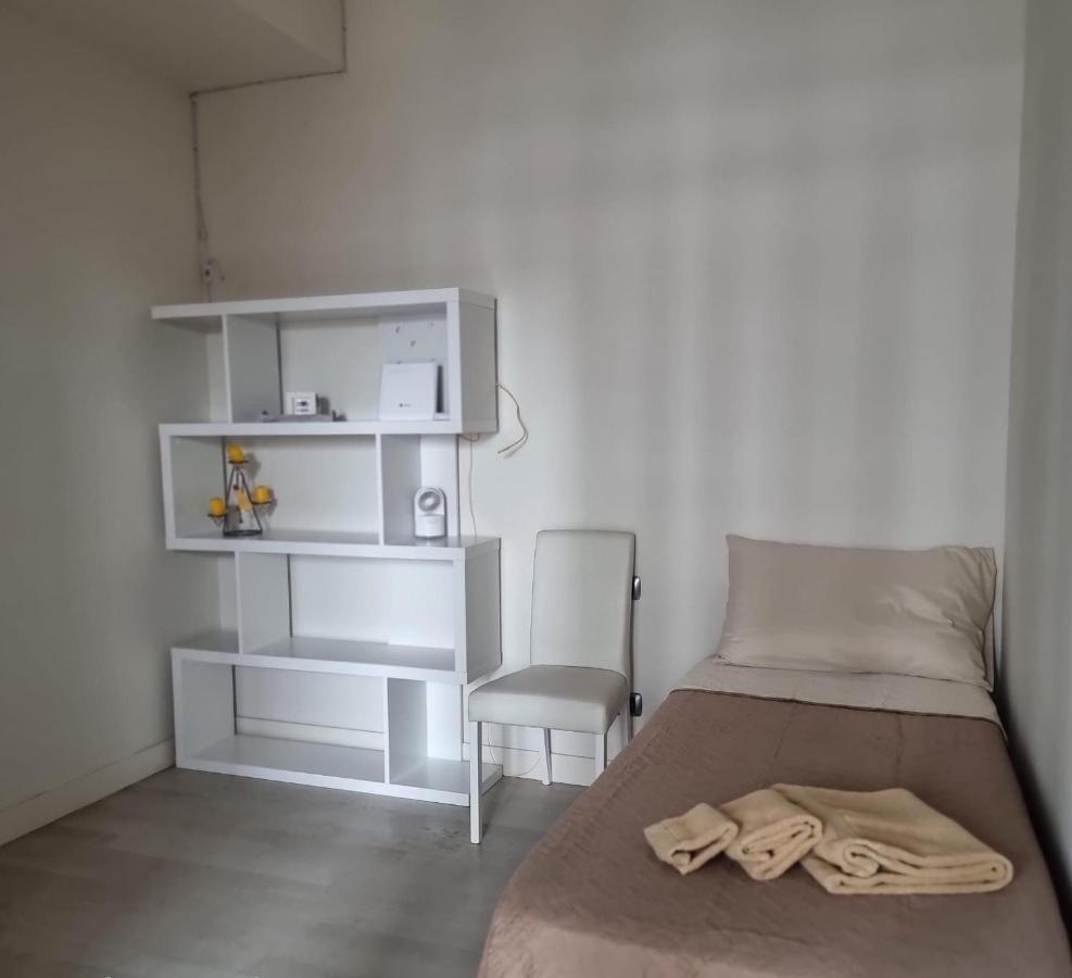 Santa Gilla Apartment Cagliari Exteriör bild